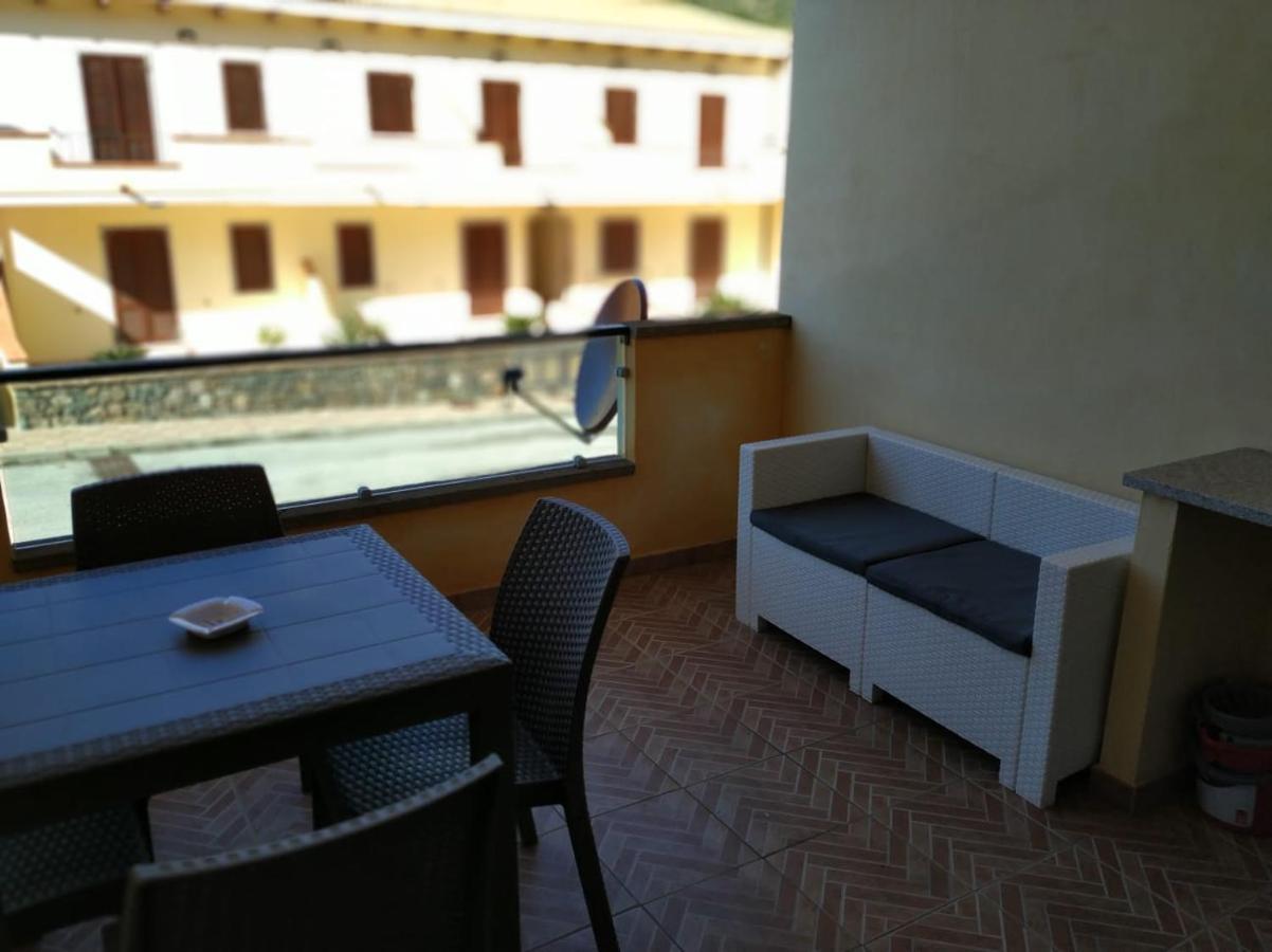 Apartamento La Caletta Di Dany Castelsardo Exterior foto